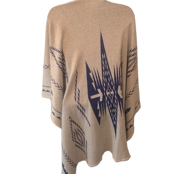 FRANCESCA’S Mesquite Ruana Wrap Sweater Shawl Poncho OS Gray Blue Style #4455 - Picture 1 of 10